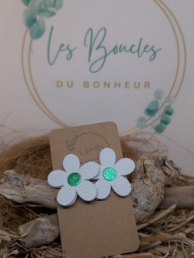 Boucles d&#039;oreilles Baby Marguerite blanc vert bm026