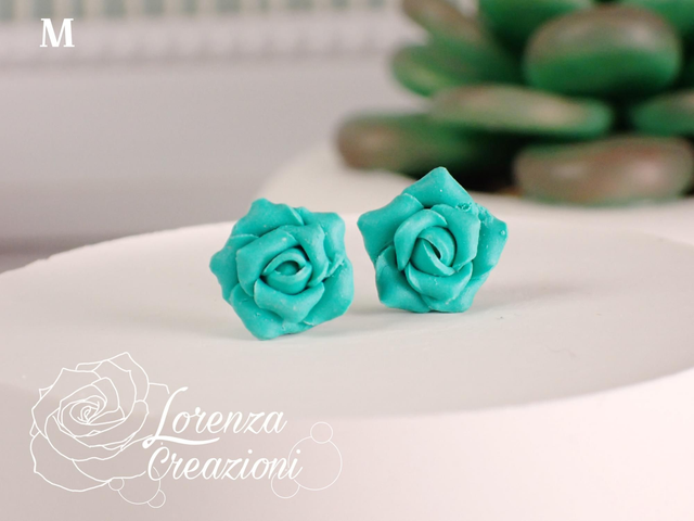 Orecchini a lobo rose verde acqua