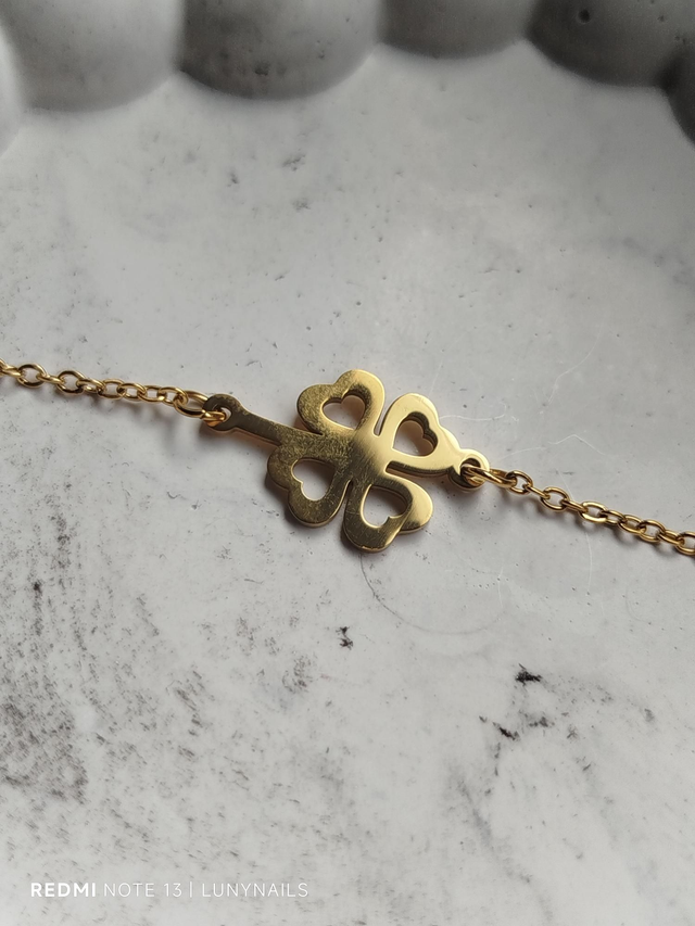 Bracelet porte bonheur trèfle Doré 