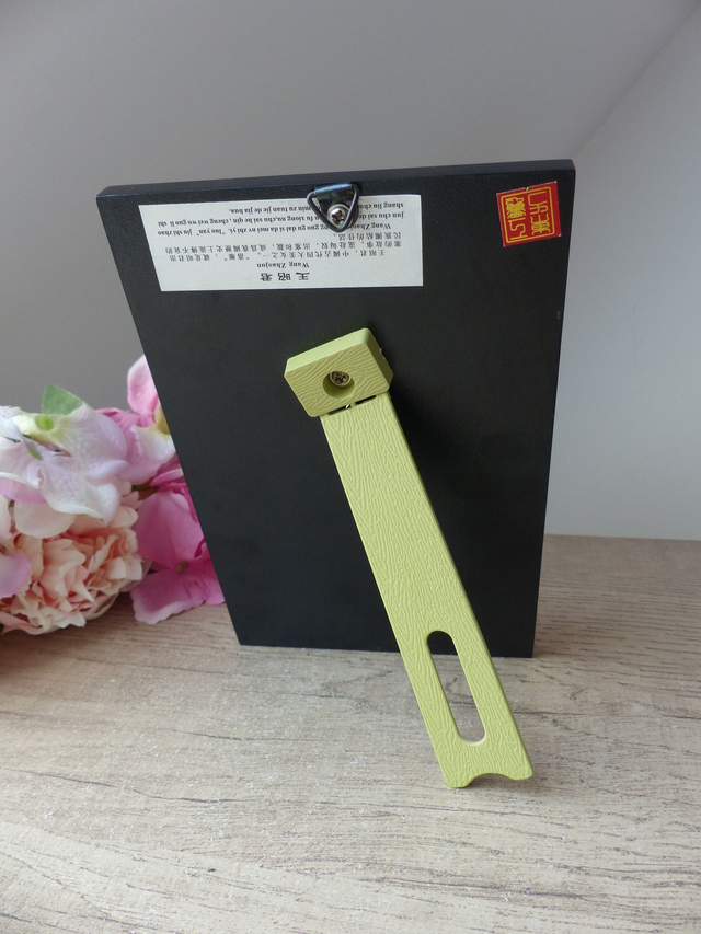 Petit tableau d’art traditionnel chinois - Statuette de femme musicienne d’opéra en argile peinte à la main - Décoration murale ou de bureau