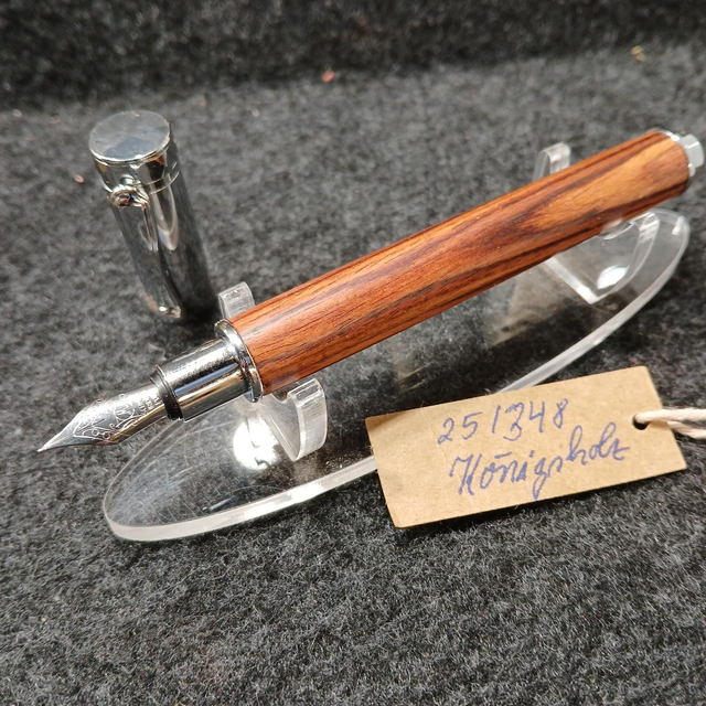 25/348 Füllfederhalter Königsholz