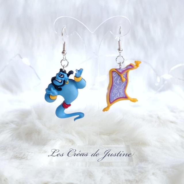 Boucles d&#039;oreilles génie et tapis 