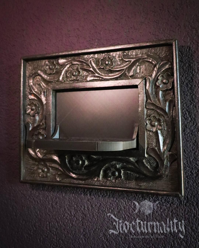 Framed Diobase Medium