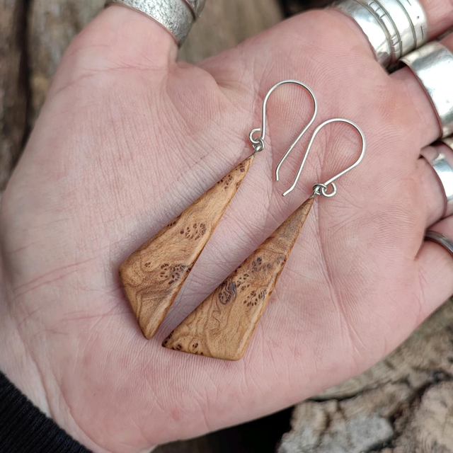 Boucles d'Oreilles en Bois de Loupe d'Olivier et Argent