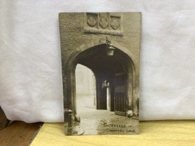 Gatehouse in Chancery Lane , London, Posted 1908 antique H.J.P. postcard Our Ref No.A41 £2.50