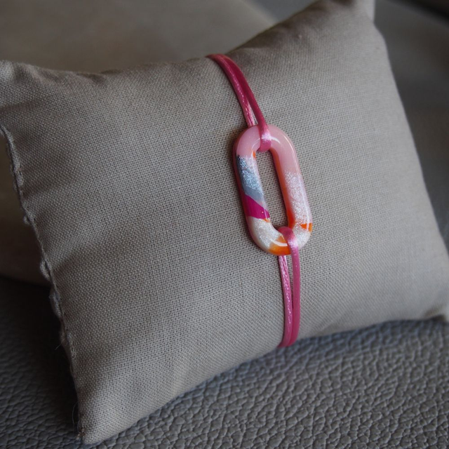 Bracelet artisanal d&#039;été pour femme en cordon ajustable rose