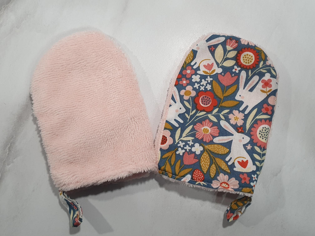 Gant de toilette enfant lapin rose