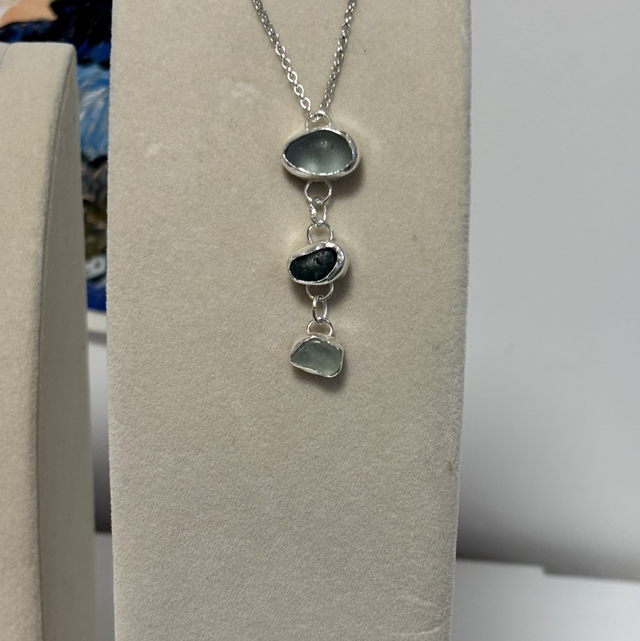 Tri glass pendant (1)