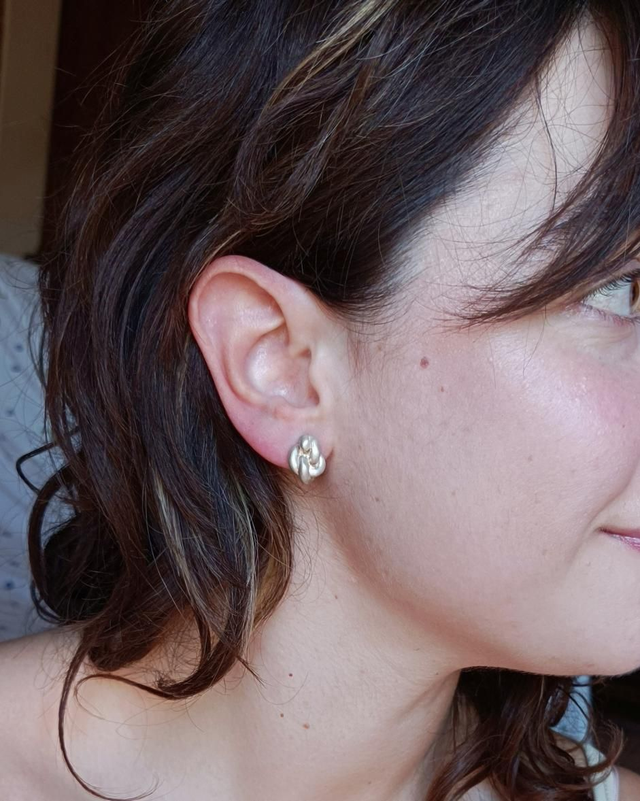 Orecchini Satinati Nodo