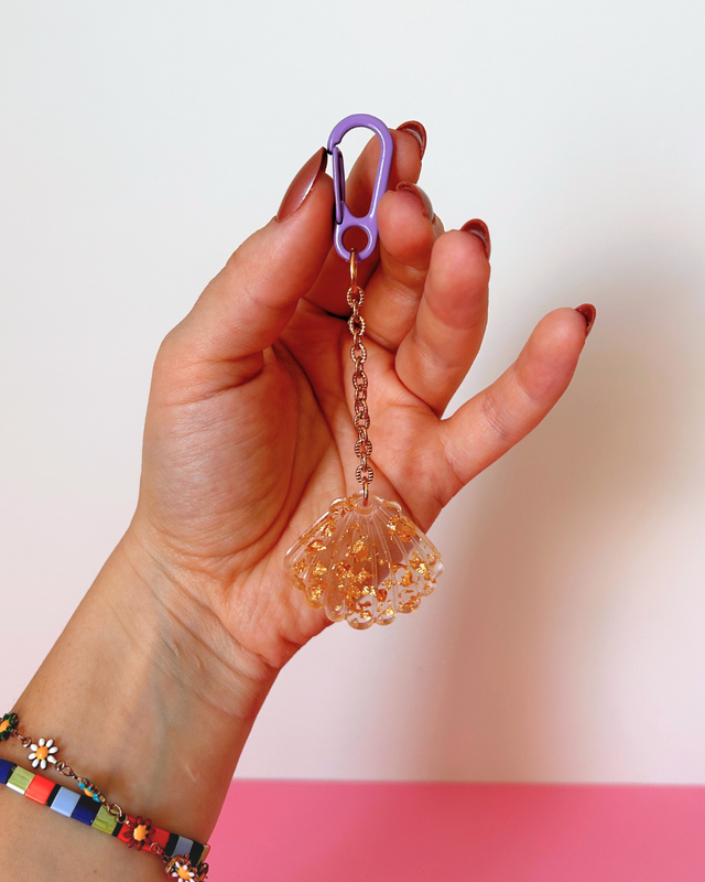 Porte-clé coquillage feuilles d'or