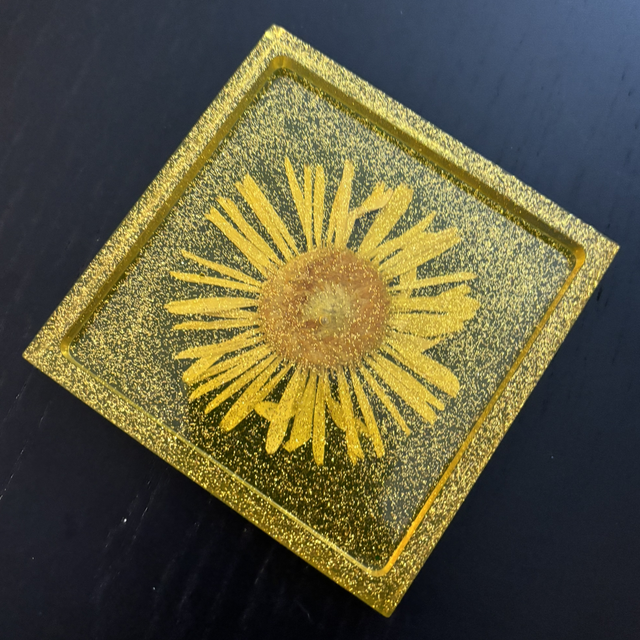 PETIT PLATEAUX CARRÉ EN RÉSINE 