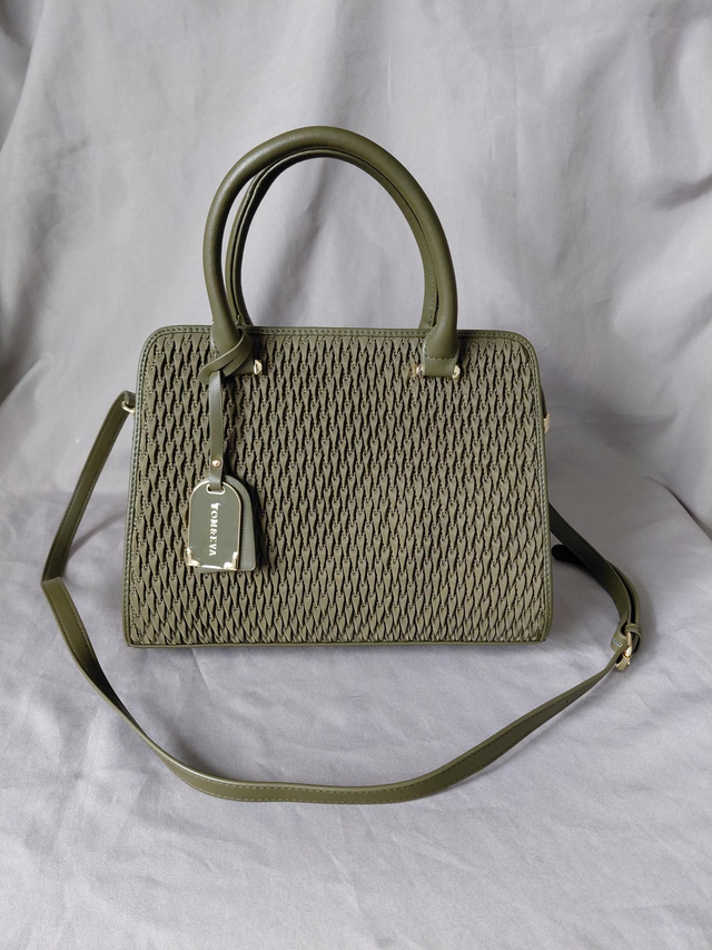 Sac ( simili cuir ) couleur kaki 