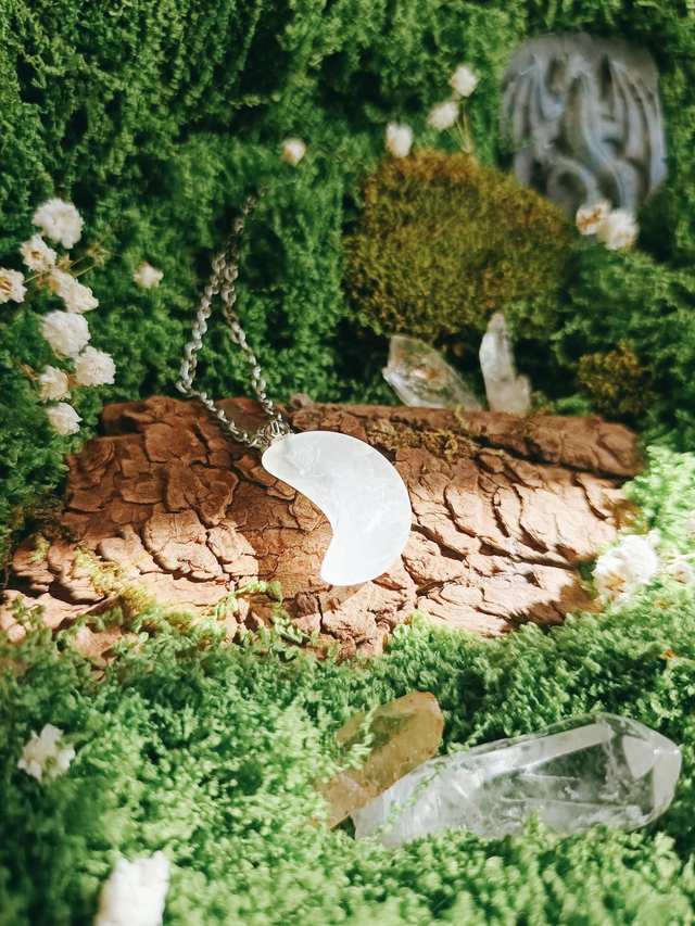 COLLIER - LUA