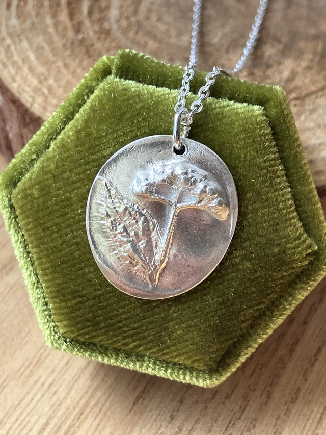 Collier en argent - fleur de spirée du Japon – collection "empreintes botaniques"