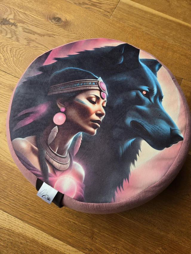 Zafu sacré, coussin de méditation Champagne et loup