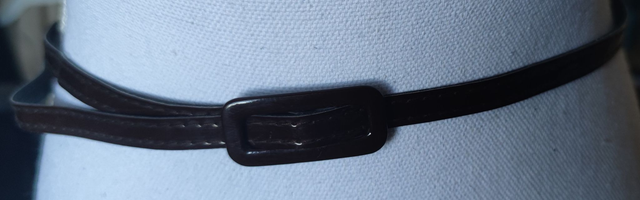 Ceinture vernis marron 90 cm