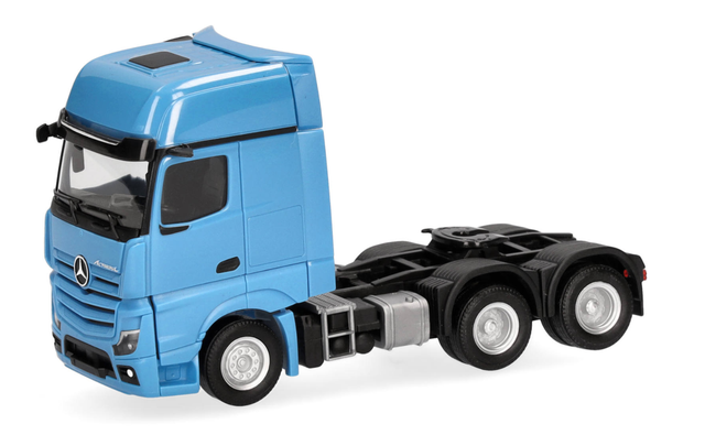 Mercedes-Benz Actros L Gigaspace Zugmaschine 3achs 6x4 lichtblau