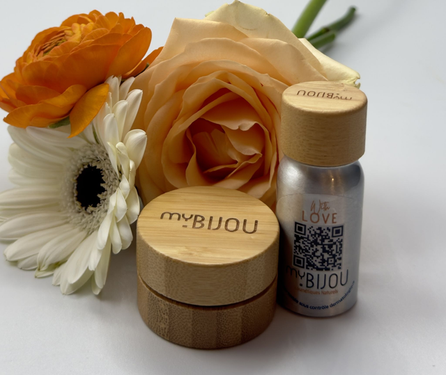 Kit weekend - Baume Rituel Cheveux &amp; Corps 10g + PearlSpa shampoing Cheveux &amp; Corps 20ml. Le kit idéal pour tes escapades de weekend.