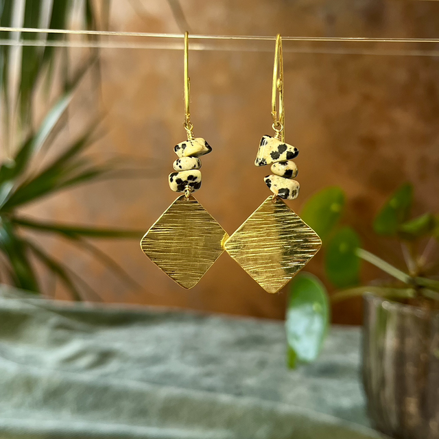 Les Boucles d’oreilles KARÀ