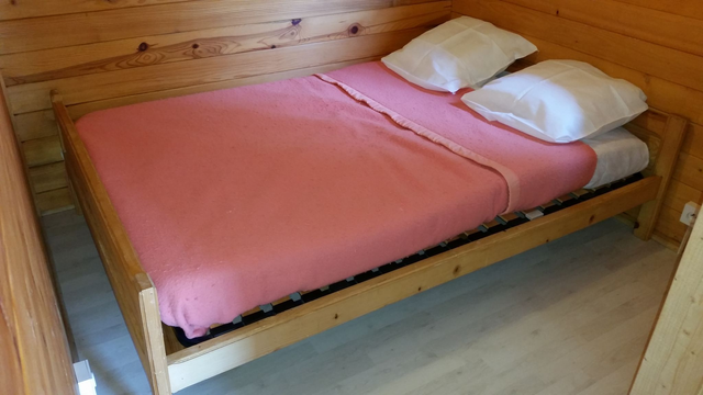 Chalet climatisé avec télé 4 Personnes 7 nuits