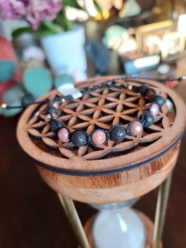 Rhodonite - Pierre de Lave