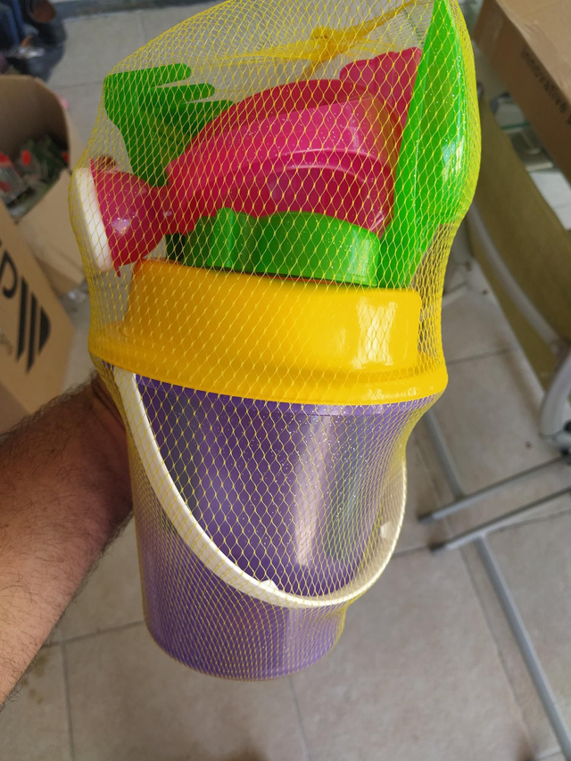 SCEAU DE PLAGE AVEC ACCESSOIRES 