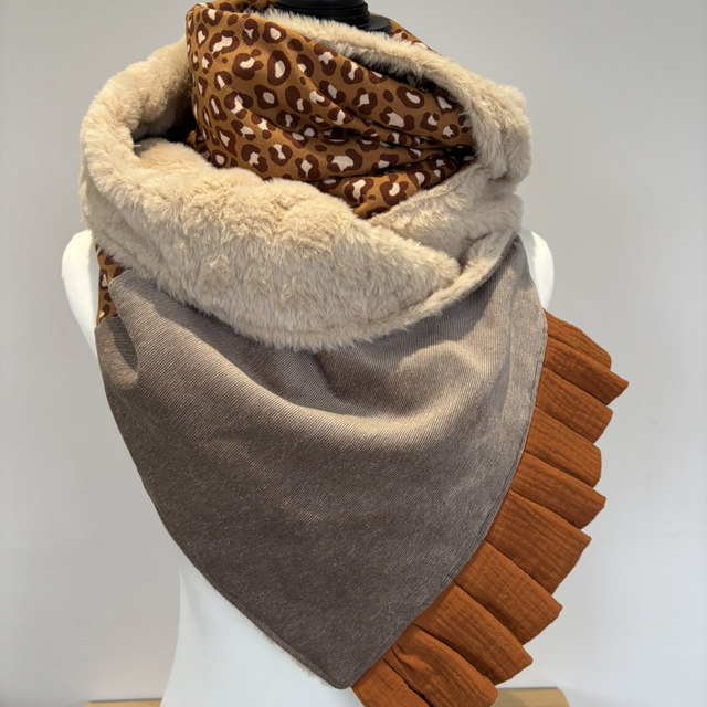 Écharpe Cocoon Fluffy – Léopard Caramel