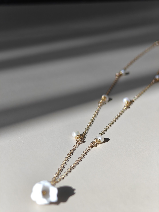 Collier Lily Ras-d'eau