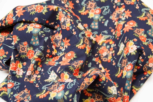 Bouquet Japanese Orange &amp; Blue 50x55 cm.