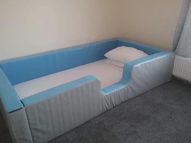 Standard Single Mattress Surround (Grey and Blue)