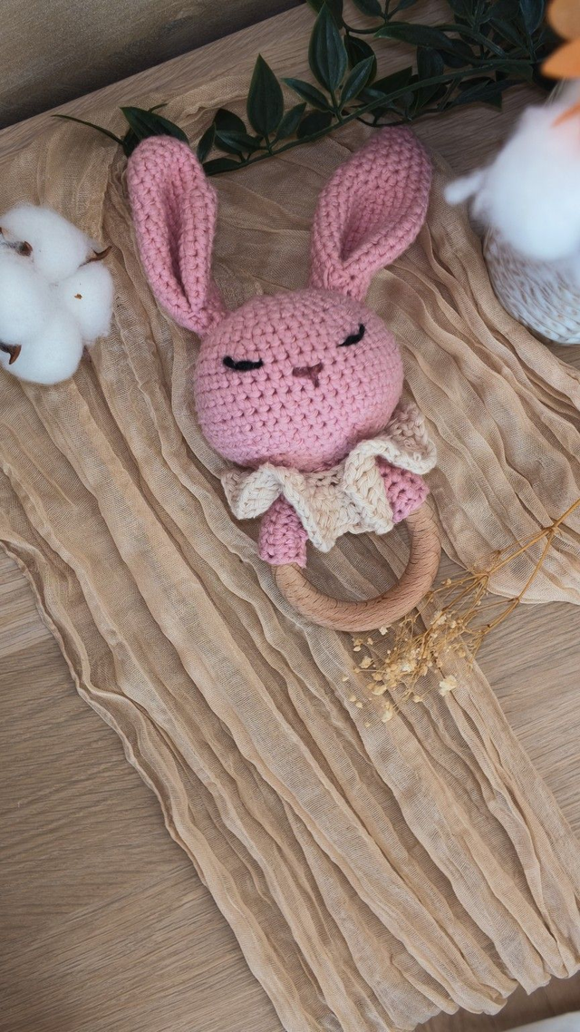 Le Petit Compagnon – Hochet crochet et bois