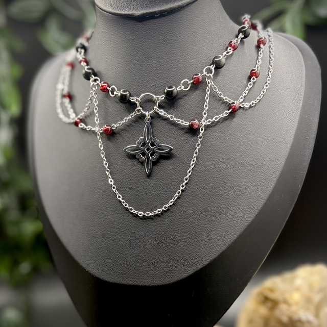 Collier witch - grenat et obsidienne noire 