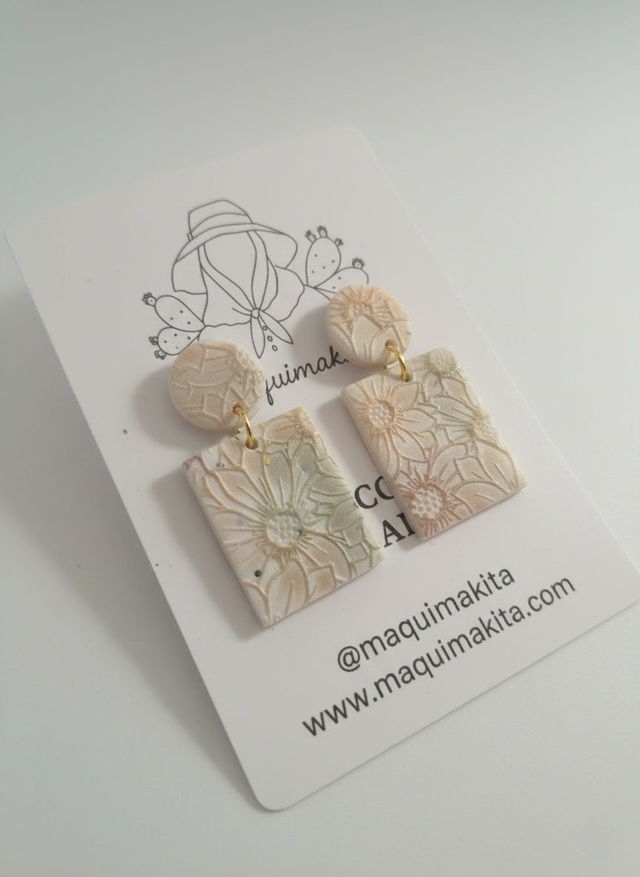 Pendientes Margarita: La Elegancia del Jardín Volcánico