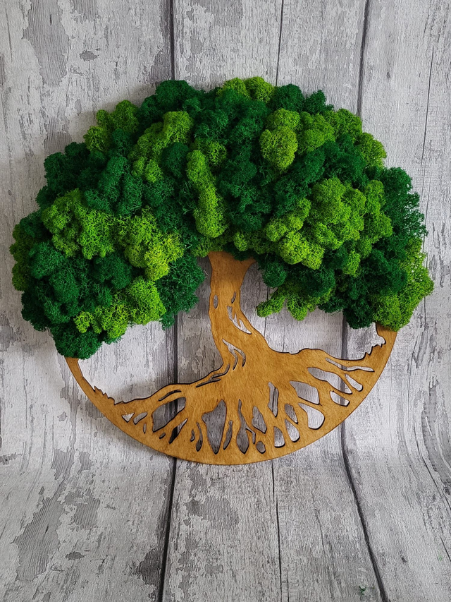 Oval Moss Tree
