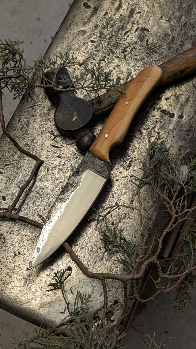 Réalisation d'un couteau fixe en Solo 