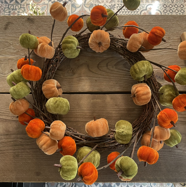 Multi-colour pumpkin velvet wreath