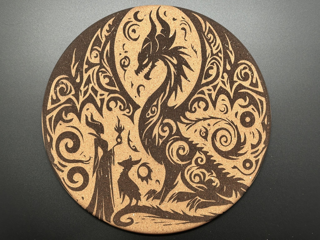 Sous-plat en liège gravé ML