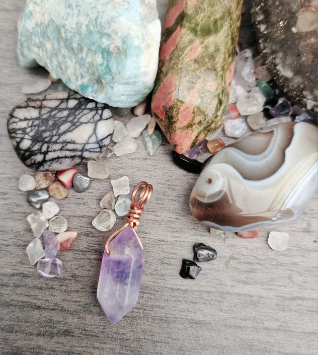 Fluorite pendant small