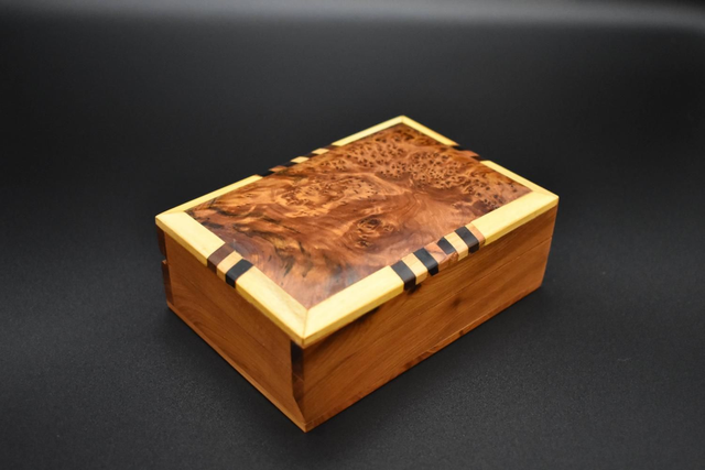 Boite en Thuya