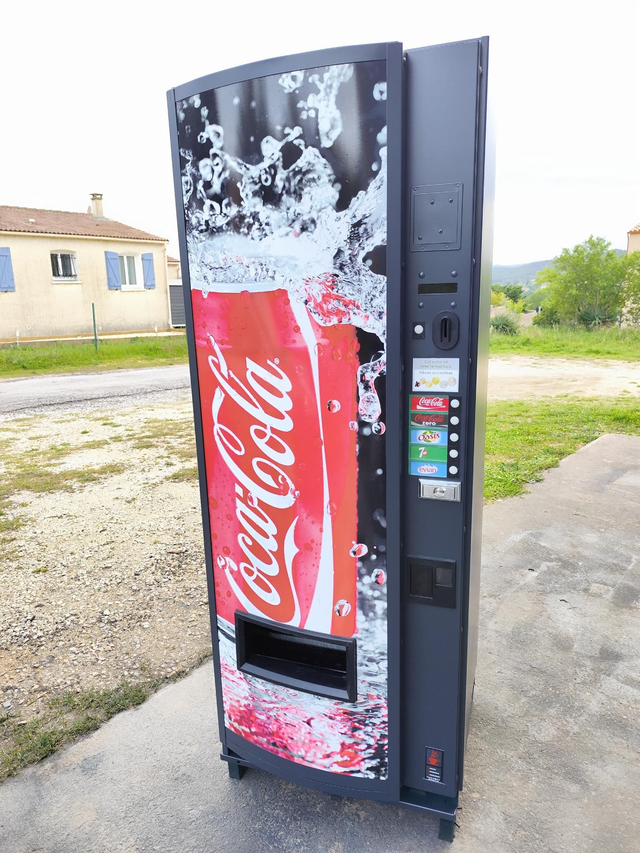 Distributeur de boissons fraîches Vendo