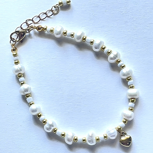 B104 - Bracelet perles d’eau douce et perles en verre