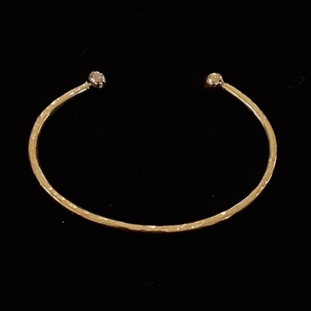 BRACELET OUVRANT MARTELÉ 