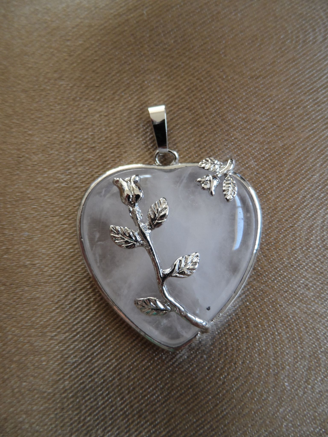 Pendentif Coeur en Quartz Rose