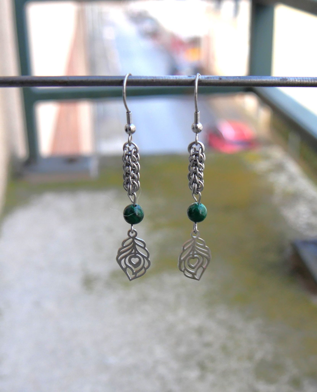 Boucle d'oreille Plume de paon