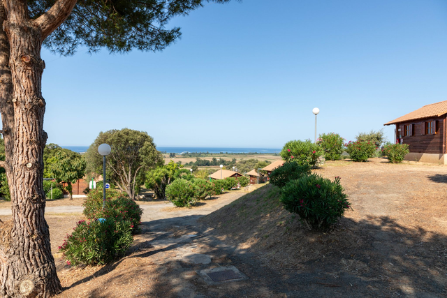 Chalet climatisé avec télé 4 Personnes 7 nuits