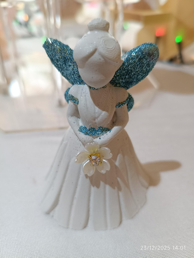 Ange en céramique 