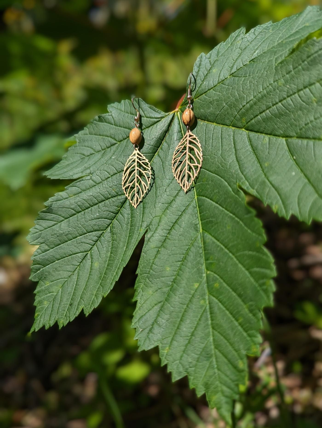 Boucles d'oreilles - Feuille et noyer