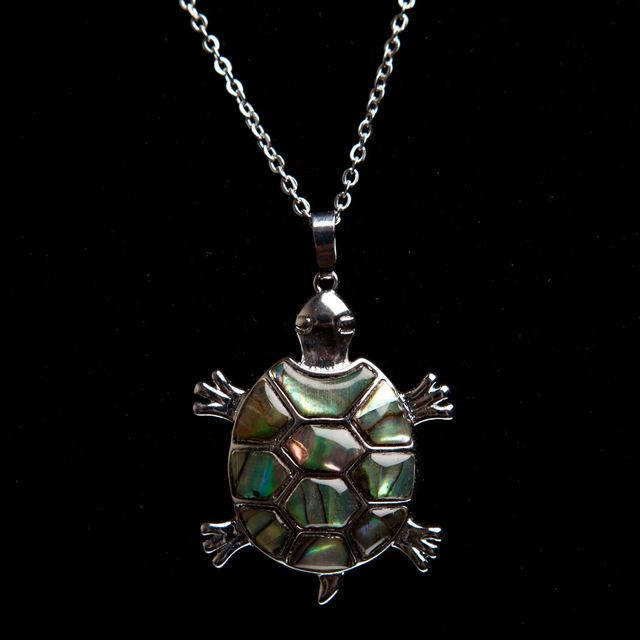 Pendentif coquille d&#039;ormeau tortue