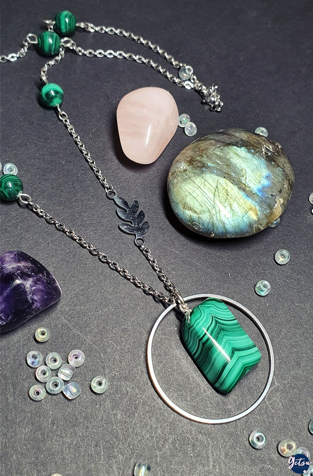 Collier malachite et feuille en acier inox