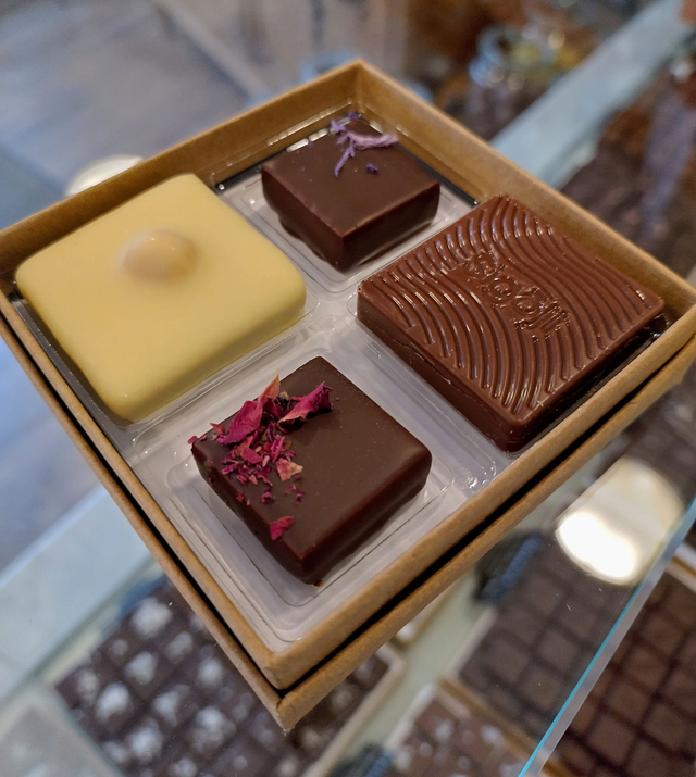 Coffret Découverte Sigoji : coffret de 4 pralines